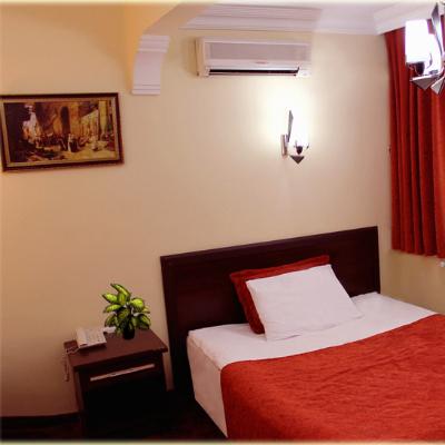 Hotel Kanada อิสตันบูล ภายนอก รูปภาพ